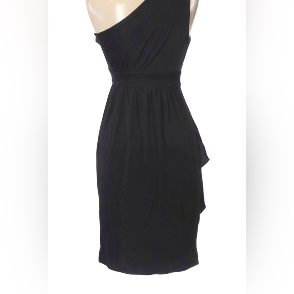 DVF DIANE von FURSTENBERG black front ruffle dress in excellent condition